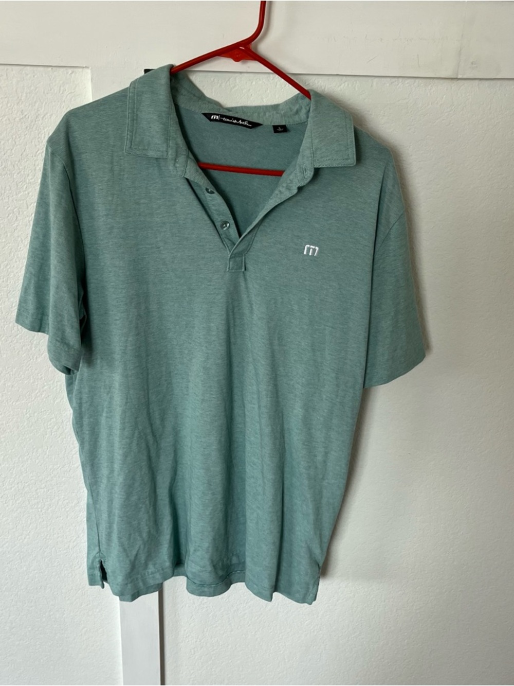 Travis Mathew Men’s Large Polo Short Sleeve Shirt.